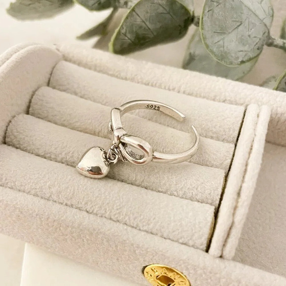 925 Sterling Silver Dangle Heart Ring Heart Charm Ring Minimalist Dainty Ring - Picture 4 of 10